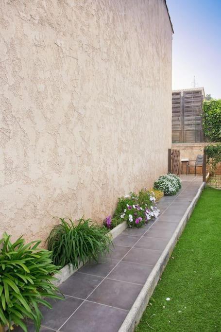 Appartement En Rez De Jardin Et Terrasse Ds Villa Hyères Exterior foto
